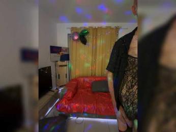 BigTwiXXX webcam model stream image