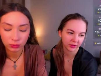 pamilarakestraw webcam model stream image