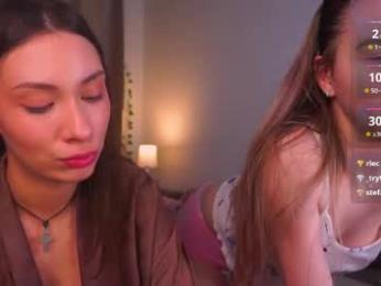 pamilarakestraw webcam model stream image