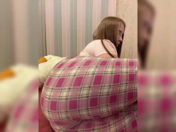 LittleDelora webcam bongacams model stream image