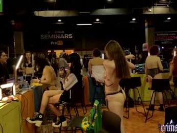 crimsonkitten webcam model stream image