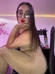 Amelia_laurent webcam stripchat model stream image