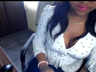Katy Hamilton webcam model stream image
