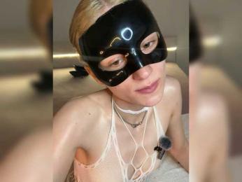 MaskedBabesVIP webcam model stream image