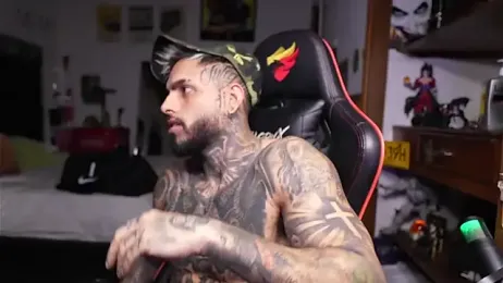 logan_hugh8 webcam stripchat model stream image