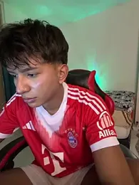 Leonarrrd_01 webcam model stream image