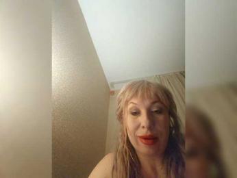 Dooomina35 webcam bongacams model stream image