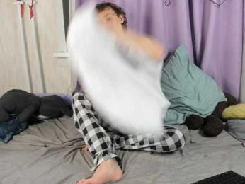 EvaRobin webcam model stream image