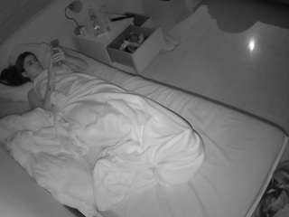 voyeurcam-julmodels-greybed-1 webcam model stream image