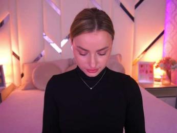 FloraGreys webcam bongacams model stream image