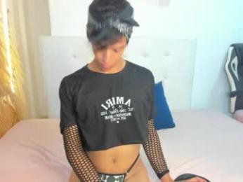 aprill_fox webcam model stream image