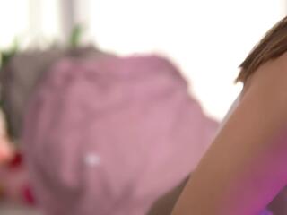 Freya Heart webcam model stream image