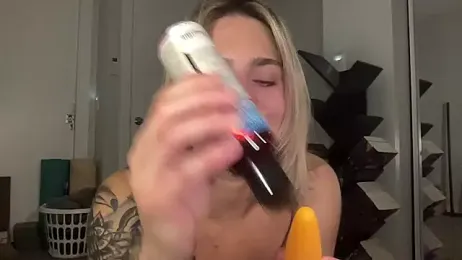 NatalieKneals webcam model stream image