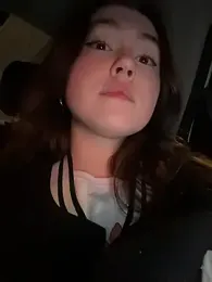 Peachy_Dream webcam model stream image