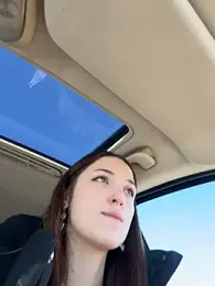 DollyTall webcam model stream image