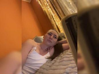 LadyCherry webcam model stream image