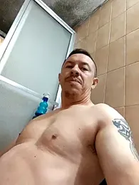 L_hotcream webcam model stream image