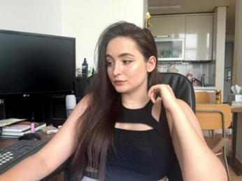 EmillyCarte webcam model stream image