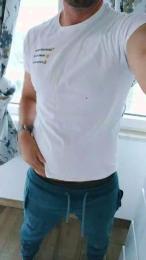 Superworms webcam model stream image