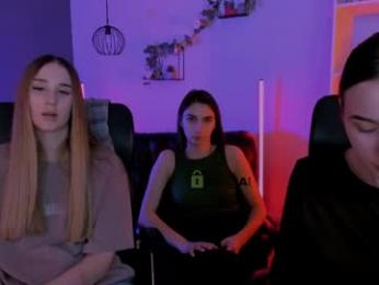 _mila_fire webcam model stream image