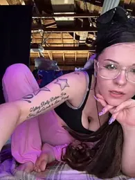 BlaizeyBBy webcam model stream image