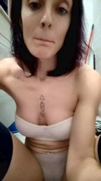 Caledoniax2 webcam model stream image