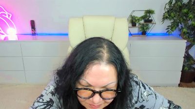 IrissMoon webcam model stream image