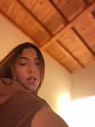 vellaah webcam model stream image