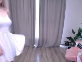 liana_meow246 webcam model stream image