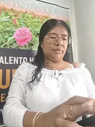 __valentina18 webcam model stream image