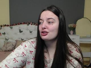 Milana Ora webcam model stream image