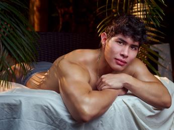 GrayAndrews webcam model stream image