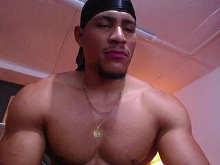 Teddy Fit webcam flirt4free model stream image