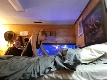 Ryan_and_Aurora webcam model stream image