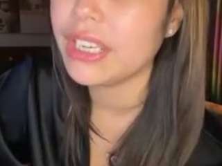 lillytillercam webcam model stream image