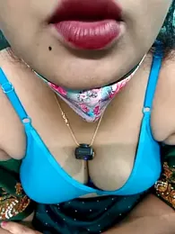 Ramya-hot-gueen webcam model stream image