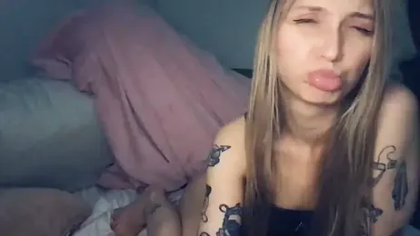 rosepuzzy69 webcam model stream image