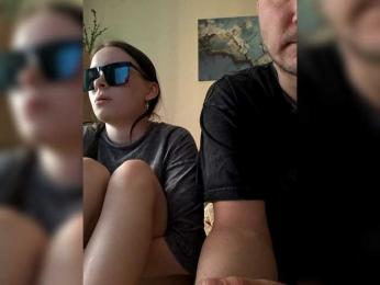 Lyoublue webcam model stream image