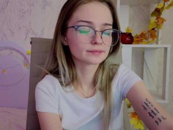vialeta-baby webcam model stream image