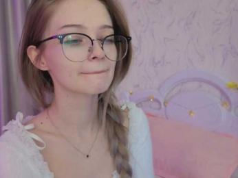 vialeta-baby webcam model stream image