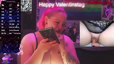 DarkBunnyPlay webcam model stream image