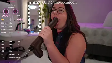 MoxxxiMoon webcam model stream image