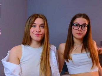 SweetTwins001 webcam model stream image