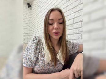 KitFox webcam bongacams model stream image