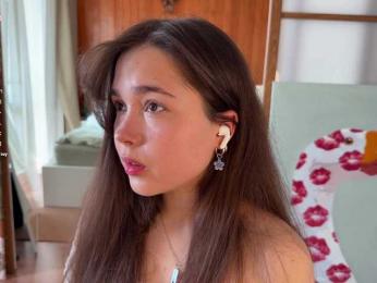 PlumyBun webcam bongacams model stream image