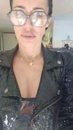 Penele webcam cam4 model stream image