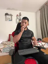 Ezzio_Scolaro webcam stripchat model stream image