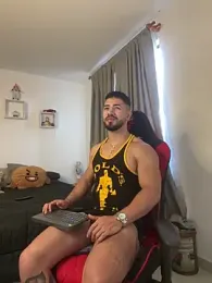 Ezzio_Scolaro webcam stripchat model stream image