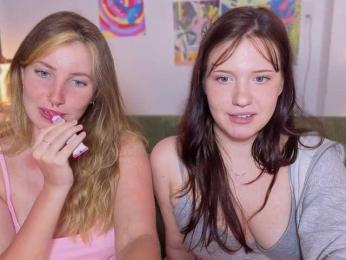 EzheVika webcam model stream image