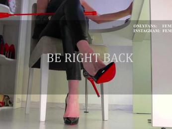 Femdomheels bongacams stream image